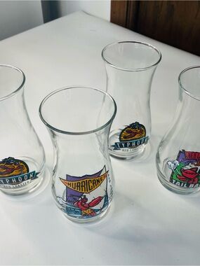 Vintage Red Lobster Cocktail Hurricane Glasses Promotional